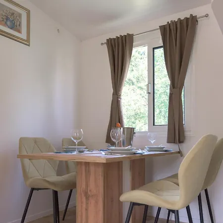 Κάμπινγκ Tiny House Kety